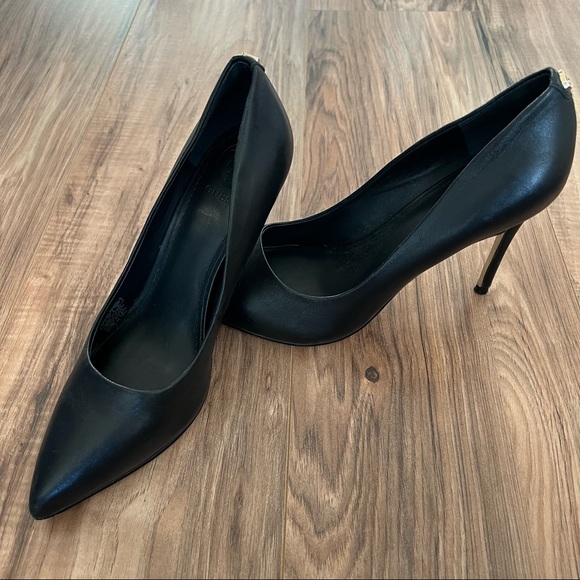 🦊Guess Leather Pumps - Picture 8 of 11